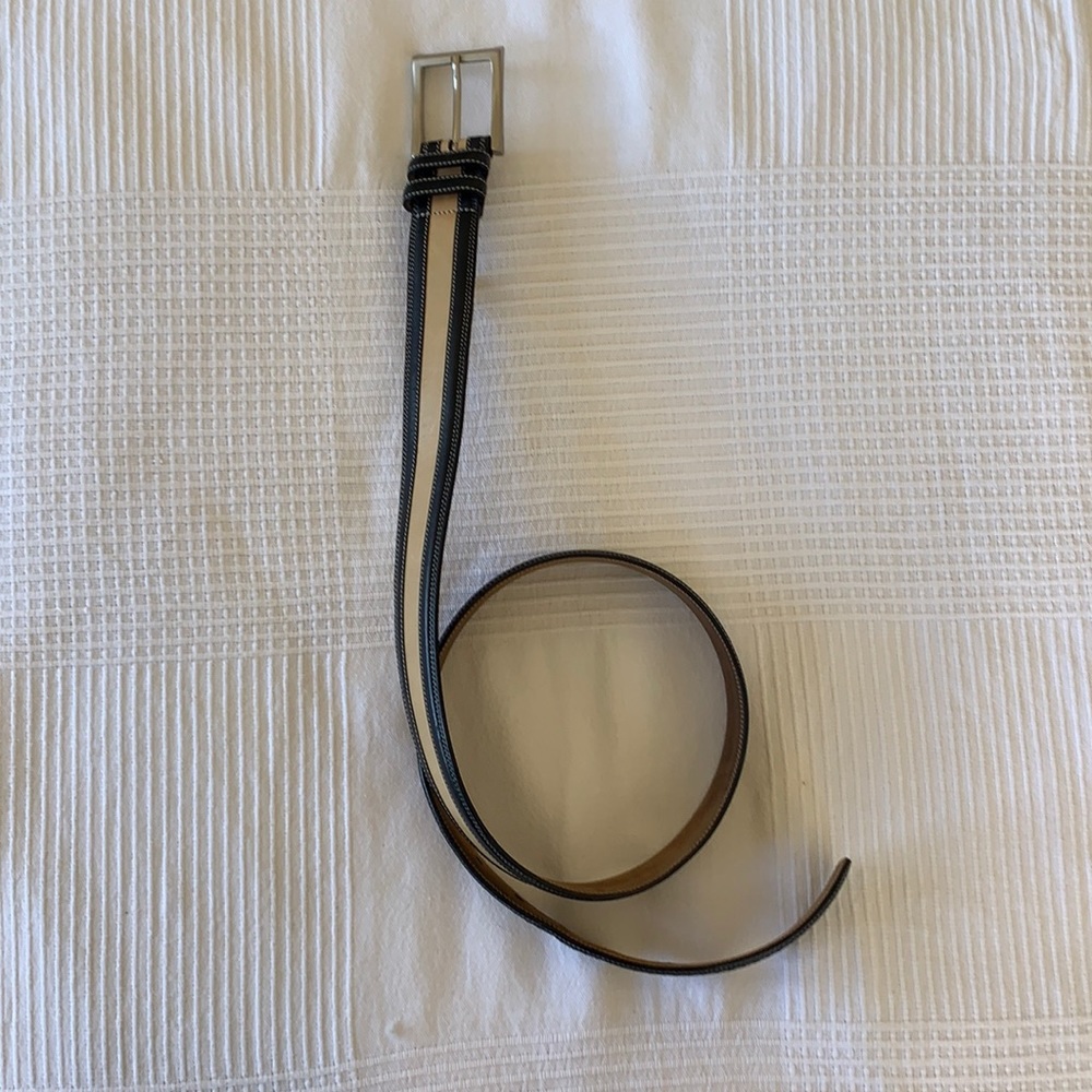 Two tone leather belt